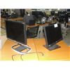 Image 1 : 2 20" LCD MONITORS