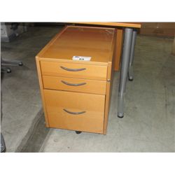 MAPLE 3 DRAWER MOBILE PEDESTAL