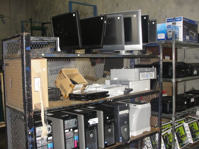 Pc Rolling Rak ROLLING RACK OF COMPUTERS, MONITORS AND EQUIPMENT (ROLLING RACK NOT ...