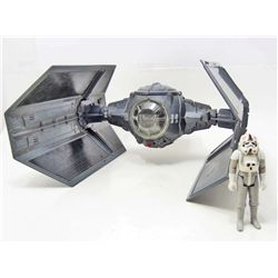 VINTAGE 1978 STAR WARS TIE FIGHTER SHIP WITH PILOT