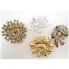 Image 2 : LOT OF 4 COSTUME JEWELRY BROOCHES