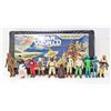 Image 1 : LOT OF 12 1977-83 STAR WARS FIGURES IN STAR WORLD CASE