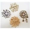 Image 2 : LOT OF 4 COSTUME JEWELRY BROOCHES