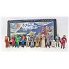 Image 1 : LOT OF 12 1977-83 STAR WARS FIGURES IN STAR WORLD CASE