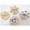 Image 2 : LOT OF 4 COSTUME JEWELRY BROOCHES