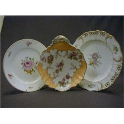 A COALPORT DESSERT DISH, c.1845, leaf shape, apricot ground reserving flower sprays, a Derby Bloo