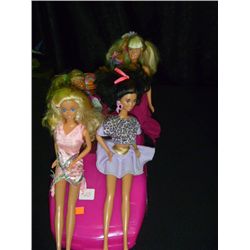 Barbie Corvette w/5 Barbies