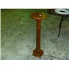 Image 1 : Round Oak Plant Stand