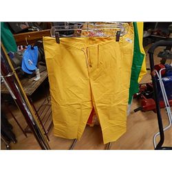 RAIN GEAR - YOUTH'S HALLY HANSON PANT - YELLOW - L RETAIL $50 - BUY NOW IN HOUSE - $20 EA SET