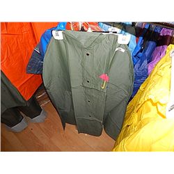 RAIN GEAR - ADULT GREEN PONCHO - HEAVY GAGE RETAIL $50 - BUY NOW IN HOUSE - $20 EA SET