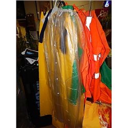 RAIN GEAR - ADULT COAT - CLEAR - EXTRA LONG -L RETAIL $25 - BUY NOW IN HOUSE - $10 EA SET