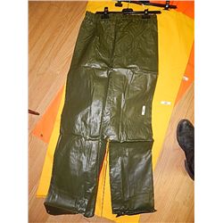 RAIN GEAR - ADULT PANTS - GREEN - ELASTIC WAIST -S RETAIL $25 - BUY NOW IN HOUSE - $10 EA SET