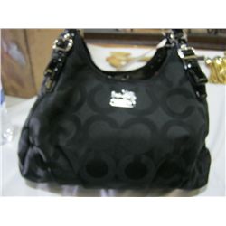 Women's Black Coach Purse......