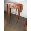 Image 2 : Pair Drop Leaf End Tables