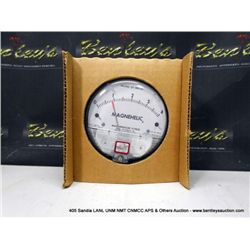 DWYER 2004 MAGNEHLIC PRESSURE GAGE