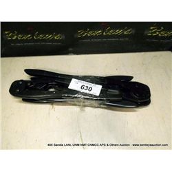 LOT: WIRE CRIMPERS