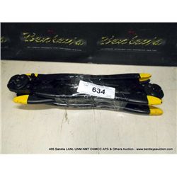 LOT: WIRE CRIMPERS