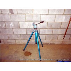 ALUMINUM TRIPOD