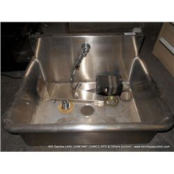 STAINLESS STEEL SINK
