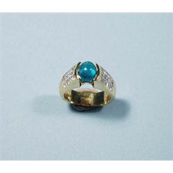 A fine 18 kt. yellow gold, diamond and emeral...