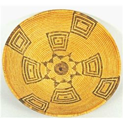Fine Yavapai Apache 10" basketry bowl,