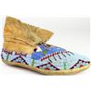 Image 2 : Northern Plains fully beaded moccasins