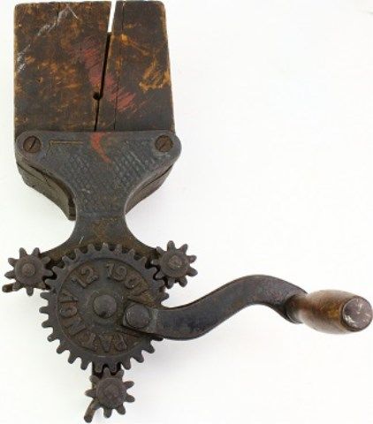 Early ranch primitive rope winder