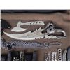 Image 2 : 20 PC KNIFE COLLECTION w/KNIVES, SWORDS & KNIFE CHAINS