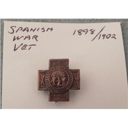 High Grade Spanish American War Veterans Lapel Button