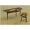 Image 1 : Njurformat rökbord i teak med utvikbar askkopp, märkt: Gorm-Möbler Denmark, H 43, L 38. SEK 600-8...
