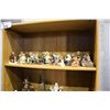 Image 2 : 2 SHELVES FULL OF TEDDY BEAR ORNAMENTS