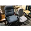 Image 1 : 2 office chairs