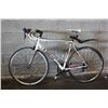 Image 1 : WHITE TREK ALPHA 20 SPD RACING BIKE