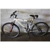 Image 1 : WHITE TREK 4300 24 SPD FRONT SUSP MOUNTAIN BIKE