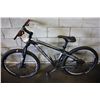Image 1 : BLACK SPECIALIZED HARDROCK 21 SPEED FRONT SUSP FULL DISC MOUNTAIN BIKE