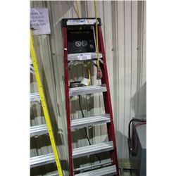 LITE 6' CARBON FIBRE STEP LADDER