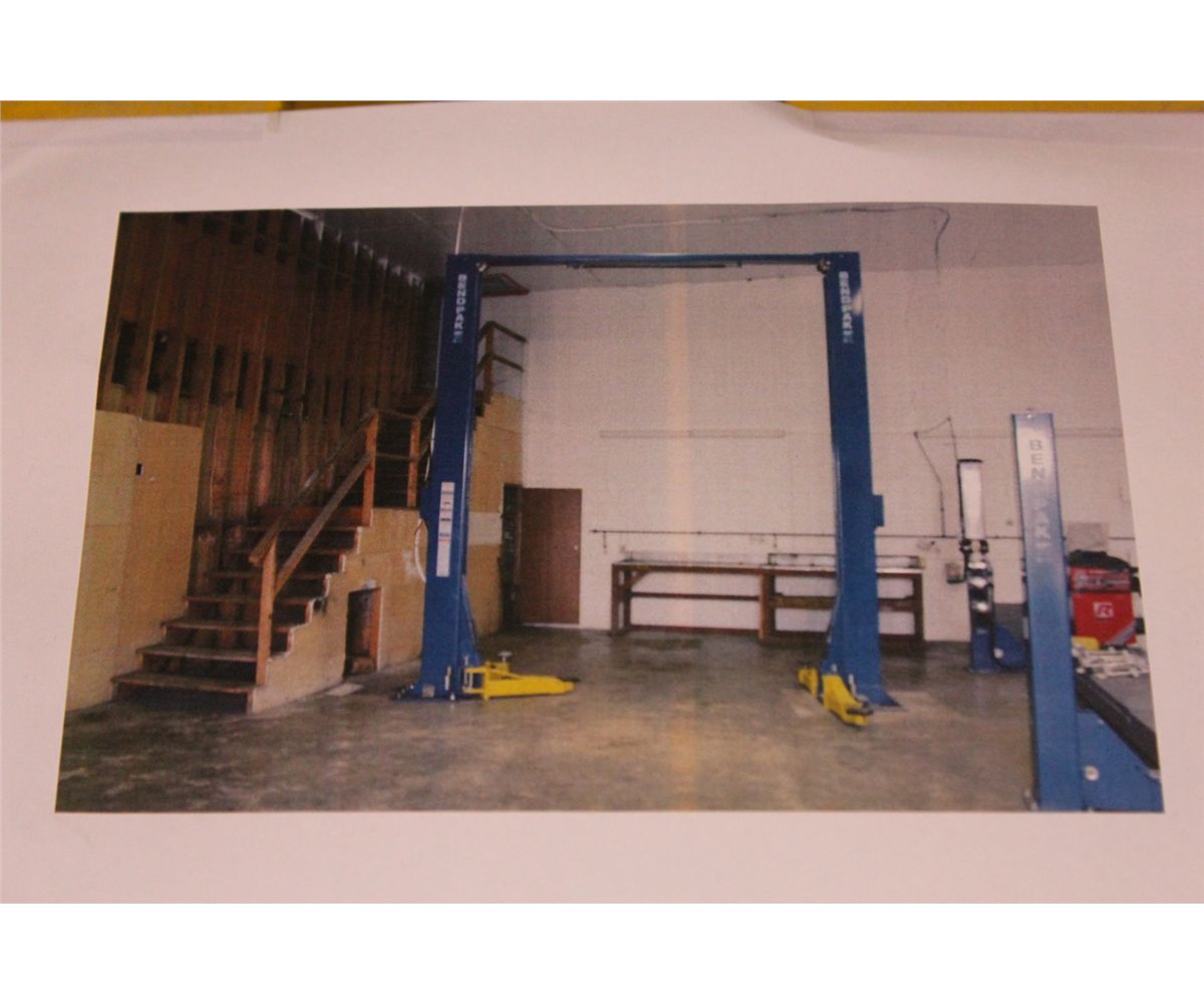 Bed Pac Frame Machine BENDPAK XPR-12C 12,000LB CAPACITY 2 POST HOIST A-FRAME LIFT