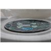 Image 3 : CAL SPAS ESCAPE SERIES HOT TUB WITH STERLING SILVER INTERIOR AND PREFERRED MIST 7.5' CABINET C/W