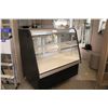 Image 1 : REFRIGERATED 4' GLASS FRONT DISPLAY CASE