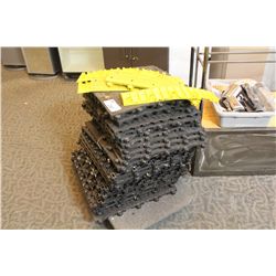 LOT OF RUBBER ANTI FATIGUE MATS