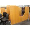 Image 2 : LOT OF 10 MAPLE CORNER COMPUTER DESKS