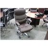 Image 2 : DARK BROWN LEATHER HIBACK EXECUTIVE CHAIR