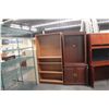 Image 2 : LOT OF ASSORTED OFFICE FURNITURE INCLUDES