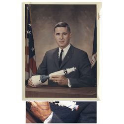 Jack Swigert's Personally Owned Bill Anders Signed 8'' x 10'' NASA Photo