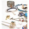 Image 2 : LARGE LOT OF COSTUME JEWELRY - 20 PIECES