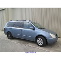 2006 - KIA SEDONA!  ***FINANCING AVAILABLE"**