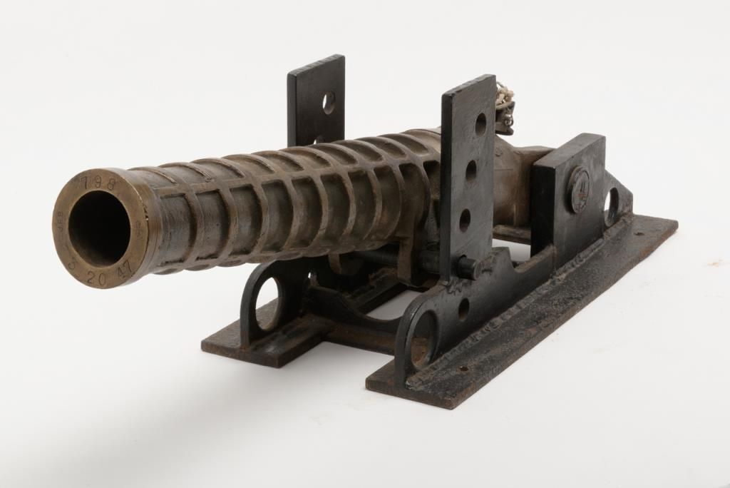 Lyle Rope Rifle Lyle Line Throwing gun (looks like a small deck cannon) by Heat ...