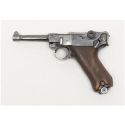 World War II era Luger with breech dated 1939 and  coded 42 indicating manufacture by Mauser in 9 mm