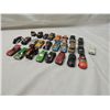 Image 2 : LOT BOX 26 DIE CAST METAL TOY CARS