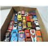 Image 2 : LOT BOX 25 DIE CAST METEL TOY CARS
